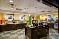 哥倫比亞南米德堡區希爾頓歡朋套房飯店 - 早餐