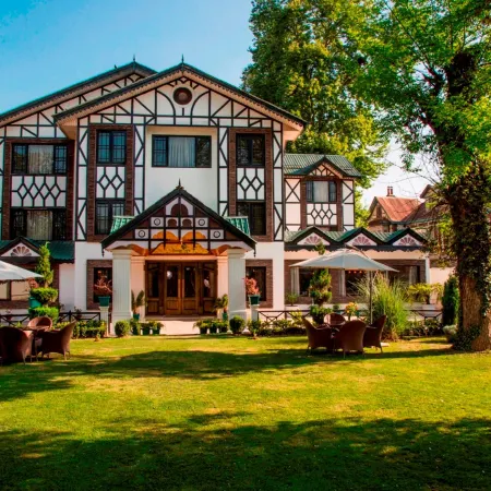 Lemon Tree Hotel Srinagar