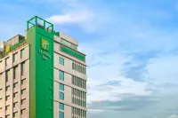 Holiday Inn Dhaka City Centre Hotels near সীমান্ত স্কয়ার