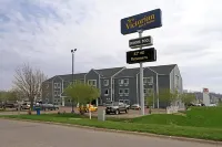 New Victorian Inn - Sioux City Hotels near Champs Sports