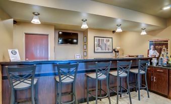 Cobblestone Inn & Suites - Oberlin