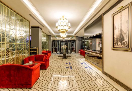 라마다 호텔 & 스위트 이스탄불 골든 혼