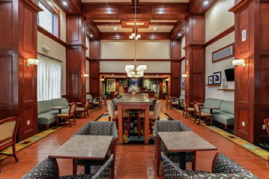 Hampton Inn & Suites Detroit/Chesterfield Township