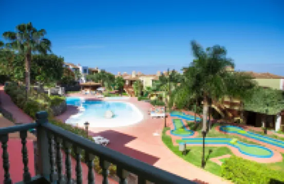 Apartamentos Oasis San Antonio