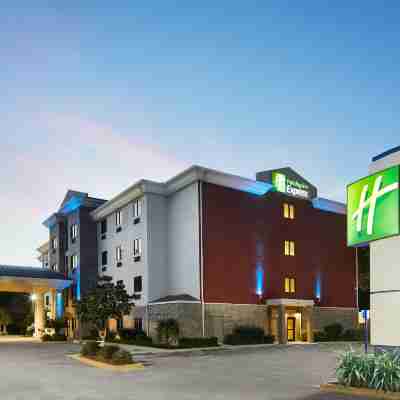 Holiday Inn Express & Suites Pensacola West-Navy Base Hotel Exterior