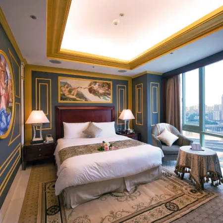 Lake Hotel Отели рядом с достопримечательностью «Станция метро Dapinglin»