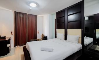 Comfort Living Studio Apartment at Mangga Dua Residence by Travelio