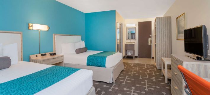 Howard Johnson by Wyndham Mystic Hotels in Mystic