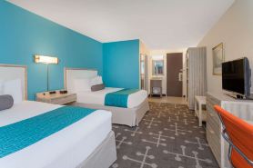 Howard Johnson by Wyndham Mystic