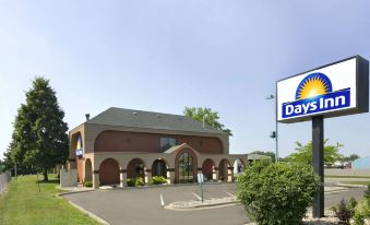 Days Inn by Wyndham Willmar
