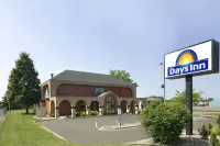 Days Inn by Wyndham Willmar Hotels in Willmar