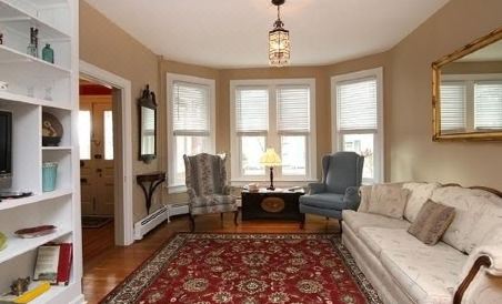 Cricket House - Housity