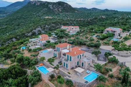 Searocks Villas Exclusive Resort