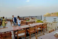 Mamba Point Hotel - breakfast