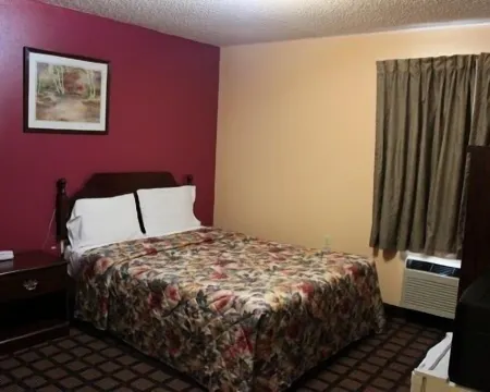 Holiday Lodge Hotels in Pittsburg