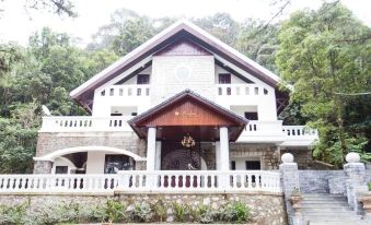 Phong Lan Villa Hue