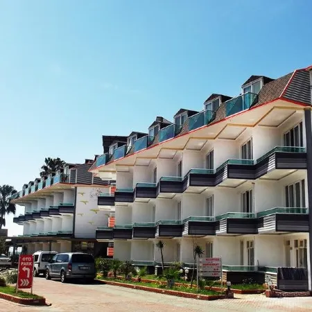 Unluselek Hotel