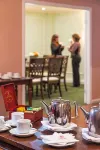 Park Plaza Apartments - breakfast