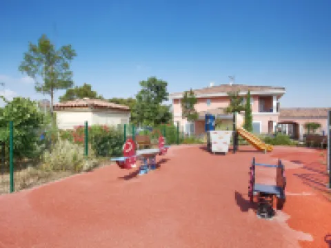 Terres de France - Résidence de la Cabre d'Or Hotels in Cabries