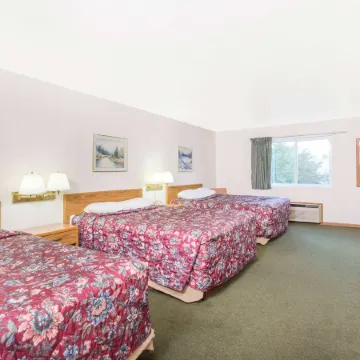 Super 8 by Wyndham Escanaba