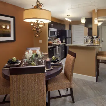 Holiday Inn Club Vacations AT DESERT CLUB RESORT by IHG Отели рядом с достопримечательностью «Променад Линк»