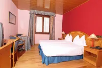 Cerdanya EcoResort Hotels in Prullans