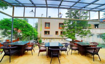 Hotel Marigold Mount Abu with Swimming Pool