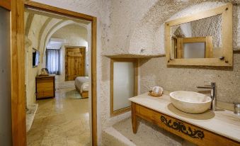 Design Cave Hotel