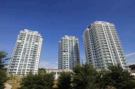 BAY RESORT CONDOMINIUM@IMPERIAL SUITES DIAMOND TOWER Отели рядом с достопримечательностью «Коко Кабана»