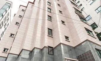 Alice Residence