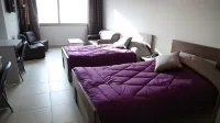 VU'z Hotel Hotels in Mestita