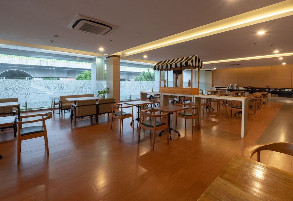 3. 호텔 88 텐데..