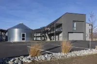 Harvest Park Studios Отели рядом с достопримечательностью «Скотт Бейс Вайнярд»