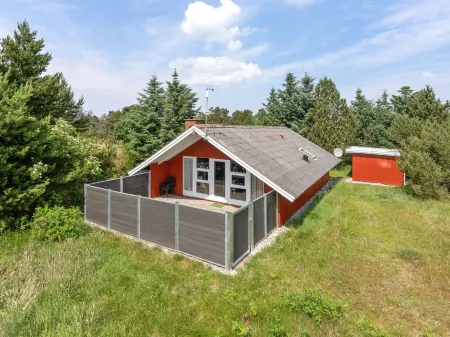 "Egbert" - 900m from the Sea