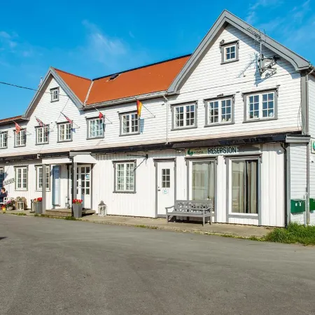Henningsvær Guesthouse