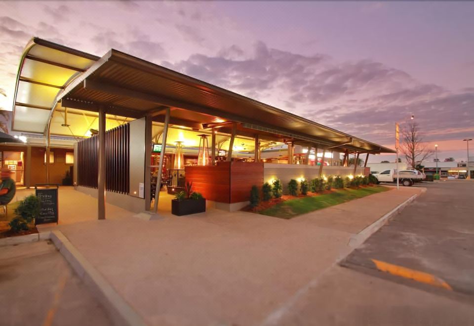 Morayfield Tavern & Motel - Housity