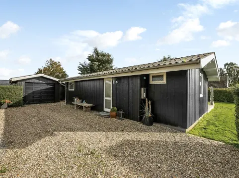 "Florina" - 700m from the Sea