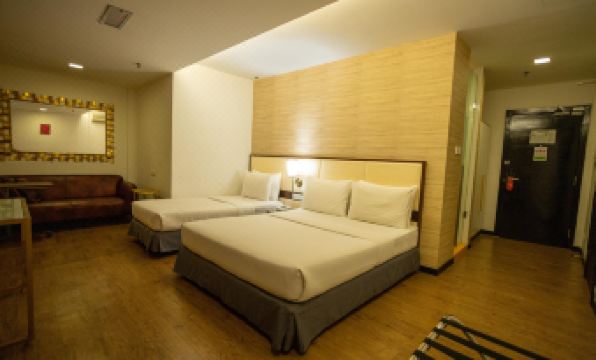 3. 시트러스 호텔 ..