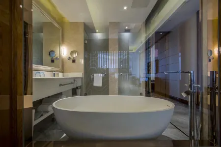 Ease Hotel(Guiyang Da' shizi Plaza)