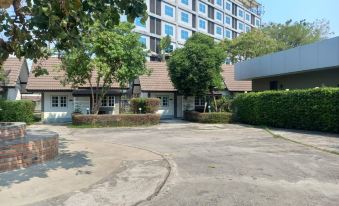 Pakpon Cafe and Bed