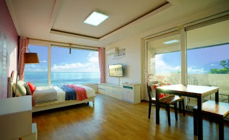 Buan Soribadapensyeon Отели рядом с достопримечательностью «Gwan-Eumbong»