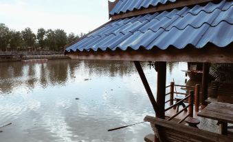 RuenNamyen Resort Amphawa