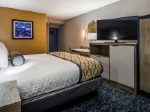 Best Western Plus Bloomington East Hotel Hotels in Bloomington