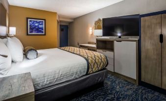 Best Western Plus Bloomington East Hotel