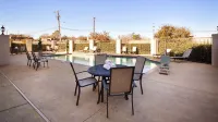 Best Western Plus Southpark Inn  Suites - Pools