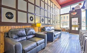 Walk to River: Unique Studio in Renovated Bar!