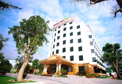 通都飯店 Giáo Xứ Gia Hòa附近的飯店