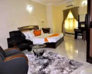 Zecool Hotels Limited Hotels near Tahir Plaza