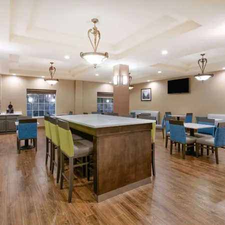 Baymont Inn & Suites by Wyndham Glen Rose