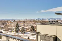 Rooftop Deck and Hot Tub Walkable Denver Townhome